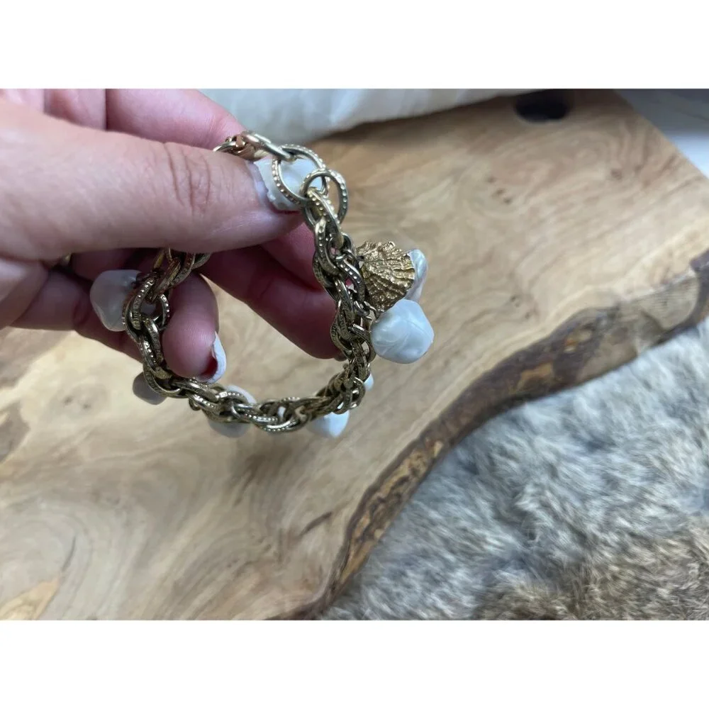 Gold tone chain link faux pearl bracelet glam‎ white chunky jewelry